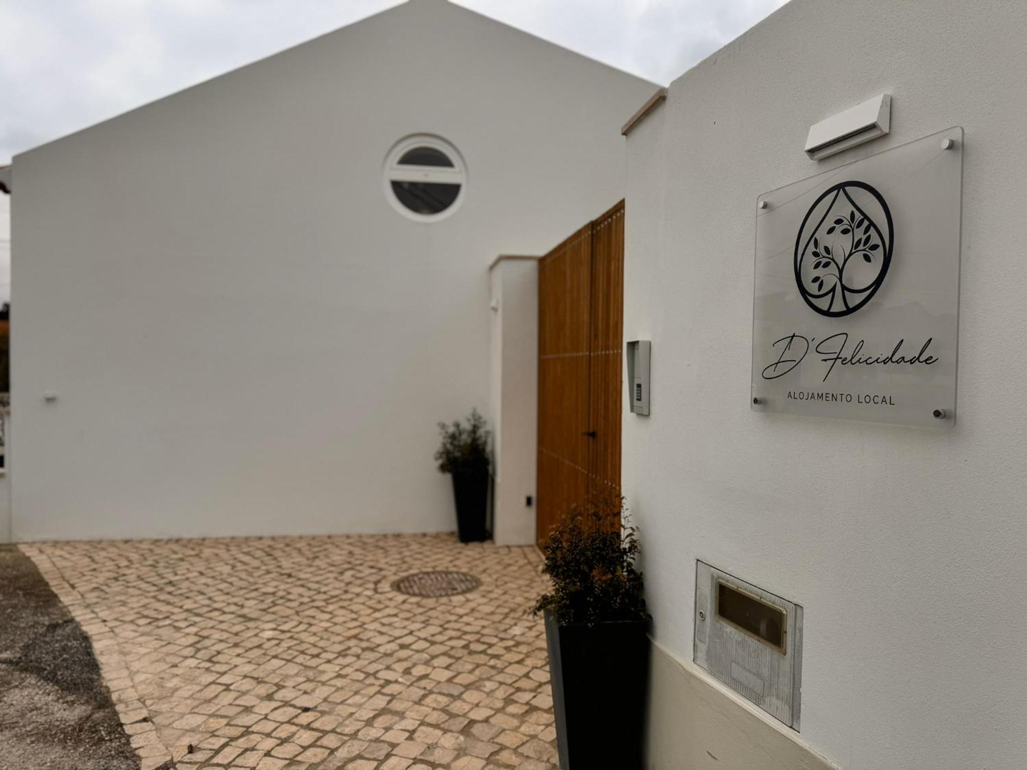 D'Felicidade Caldas Da Rainha Luaran gambar